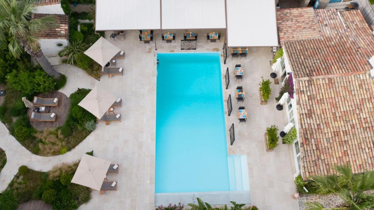 Hotel La Bastide Des Salins Saint-Tropez Esterno foto